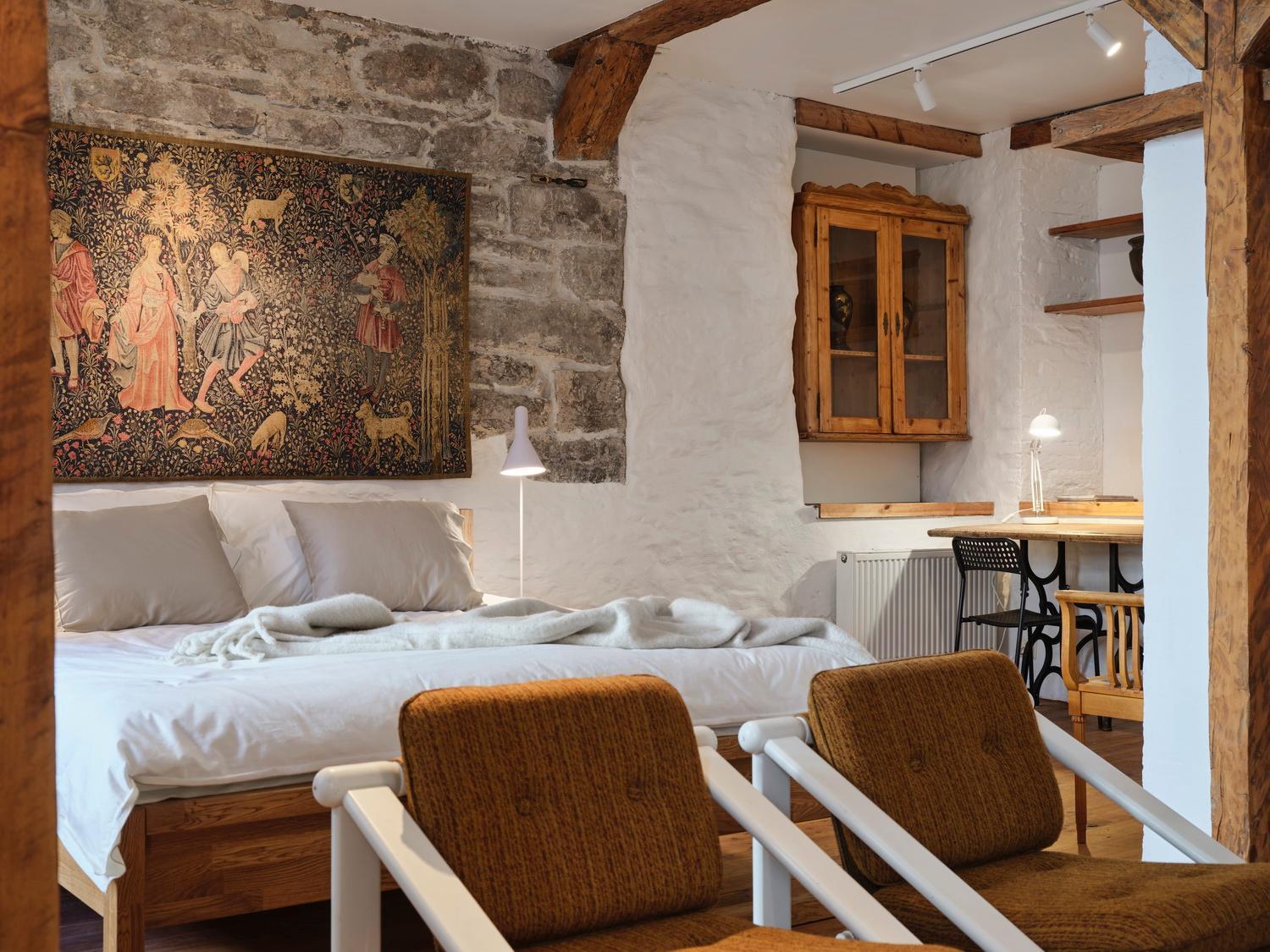 Historic Apartment With Private Garden In Old Town Талин Екстериор снимка