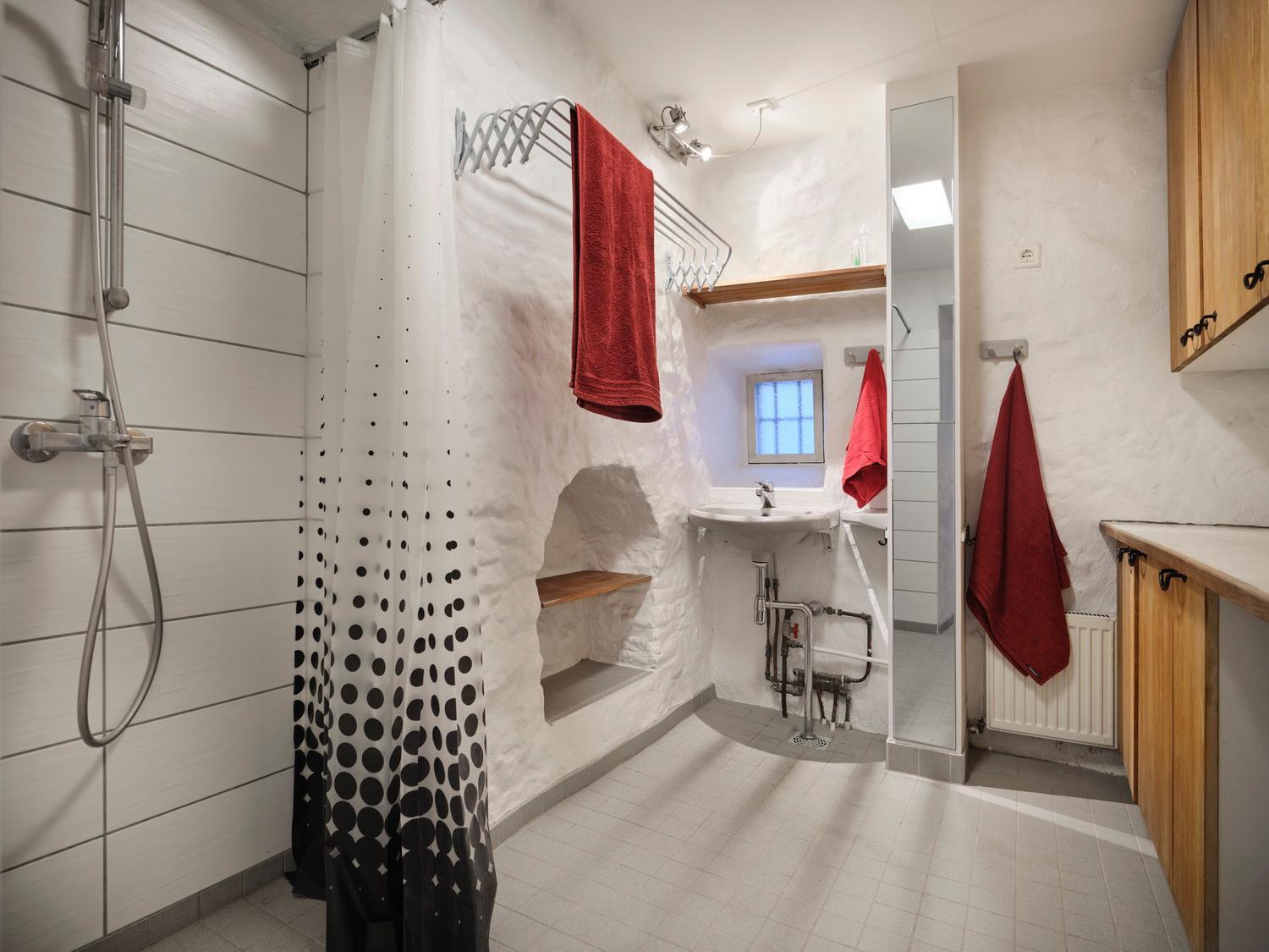 Historic Apartment With Private Garden In Old Town Талин Екстериор снимка