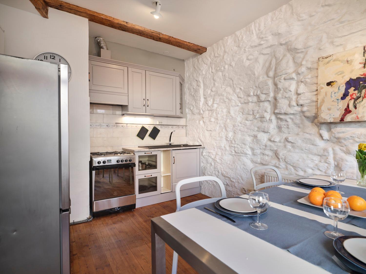 Historic Apartment With Private Garden In Old Town Талин Екстериор снимка