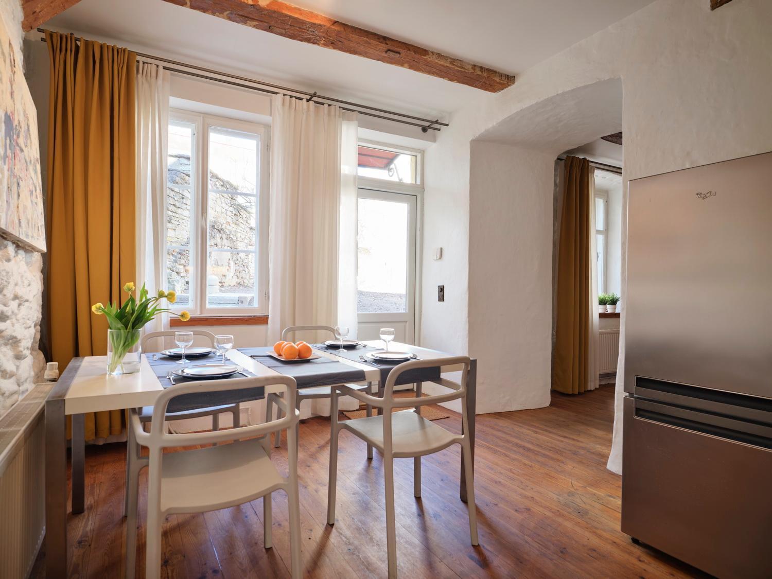Historic Apartment With Private Garden In Old Town Талин Екстериор снимка